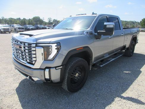 New 2026 GMC Sierra 2500 Denali w/ Denali Reserve Package AWD/4WD image 10