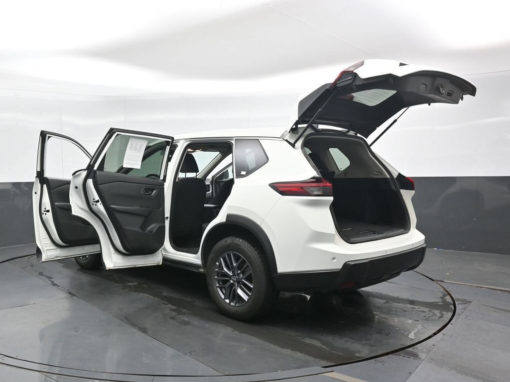 Used 2024 Nissan Rogue S AWD/4WD image 51
