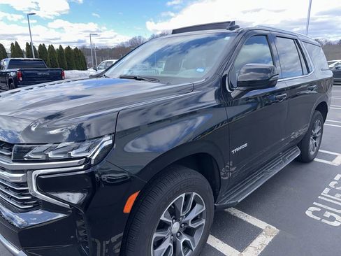 Used 2021 Chevrolet Tahoe LT w/ LT Signature Package image 1