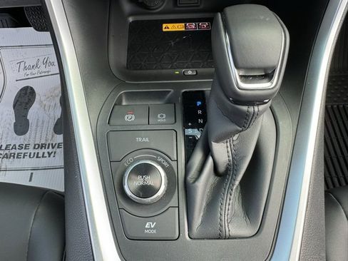 Used 2025 Toyota RAV4 XLE Premium image 16
