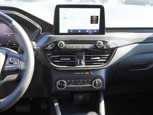 Used 2025 Ford Escape ST-Line image 16