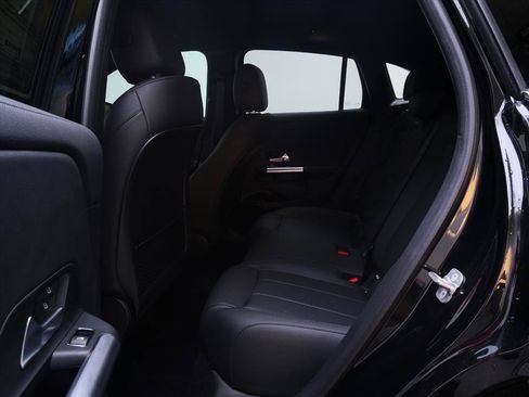 Used 2025 Mercedes-Benz GLA 250 image 33