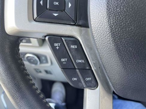 Used 2019 Ford F150 Lariat RWD image 30