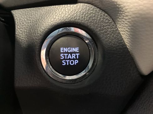 Used 2023 Toyota RAV4 XLE FWD image 16