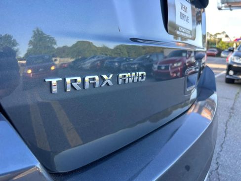 Used 2021 Chevrolet Trax LT AWD/4WD image 35