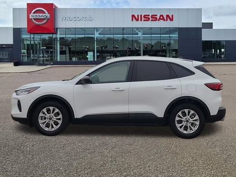 Used 2025 Ford Escape Active FWD image 4