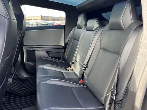 Used 2024 Tesla Cybertruck AWD Crew Cab image 25