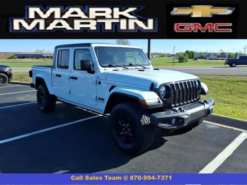Used 2022 Jeep Gladiator Sport AWD/4WD image 1