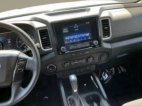 Used 2023 Nissan Frontier SV w/ Tow Package AWD/4WD image 10