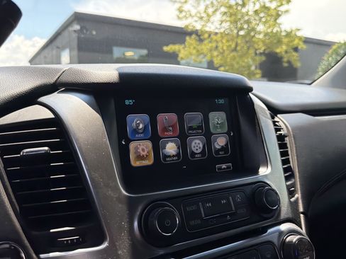 Used 2019 Chevrolet Suburban Premier AWD/4WD image 20