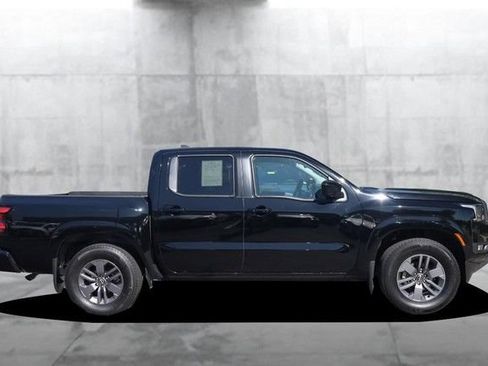 Certified 2025 Nissan Frontier SV w/ SV Convenience Package RWD image 5