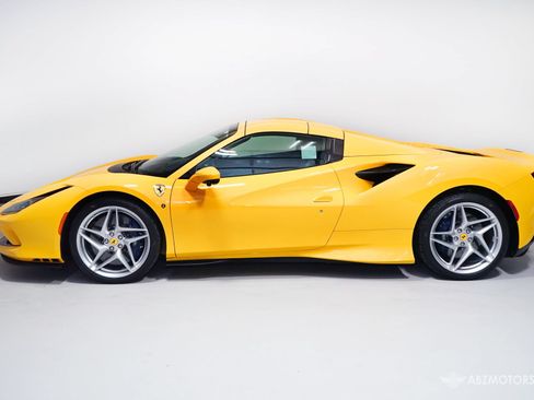 Used 2022 Ferrari F8 Tributo RWD image 5