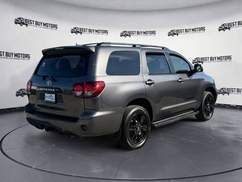 Used 2019 Toyota Sequoia TRD Sport w/ TRD Sport Premium Package image 8