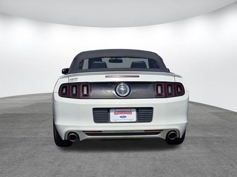 Used 2013 Ford Mustang Premium RWD image 6