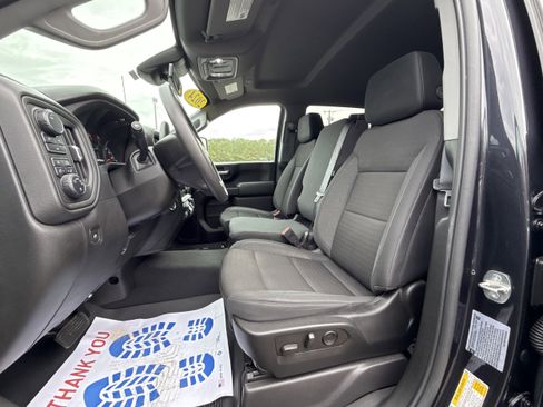 Used 2024 Chevrolet Silverado 2500 Custom w/ Custom Value Package image 11