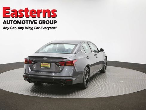 Used 2023 Nissan Altima 2.5 SR FWD image 38