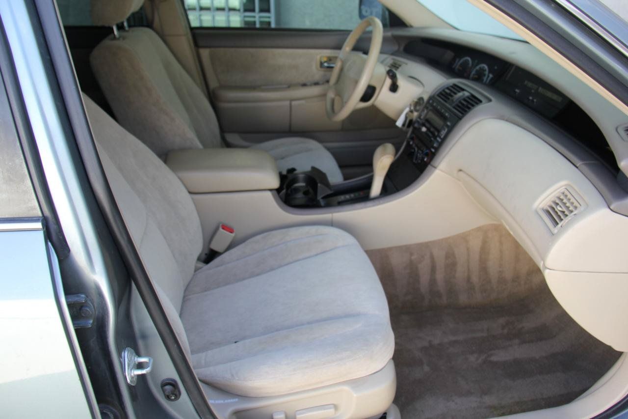 Used 2000 Toyota Avalon XL FWD image 21
