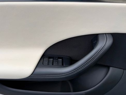 Used 2023 Tesla Model S Plaid image 22
