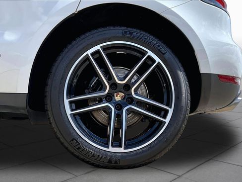 Used 2021 Porsche Macan AWD/4WD image 10