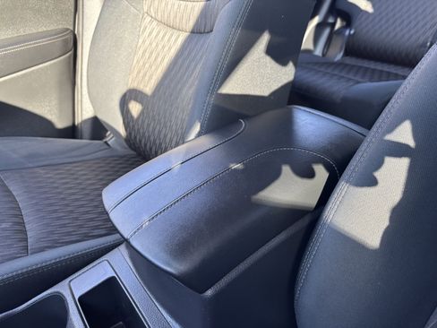 Used 2017 Nissan Rogue S image 35