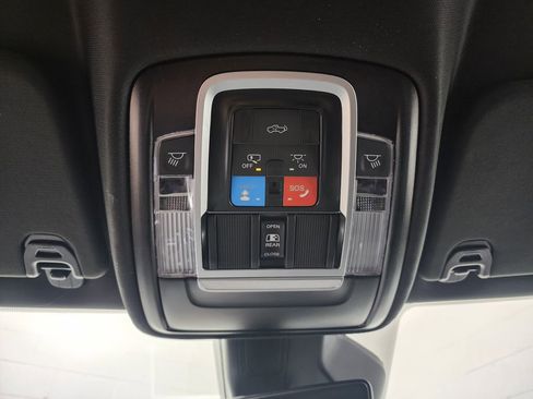 New 2026 RAM 1500 4x4 Crew Cab image 16