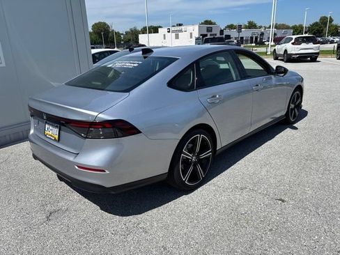Used 2026 Honda Accord SE image 8