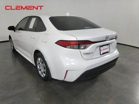 Used 2025 Toyota Corolla LE FWD image 7