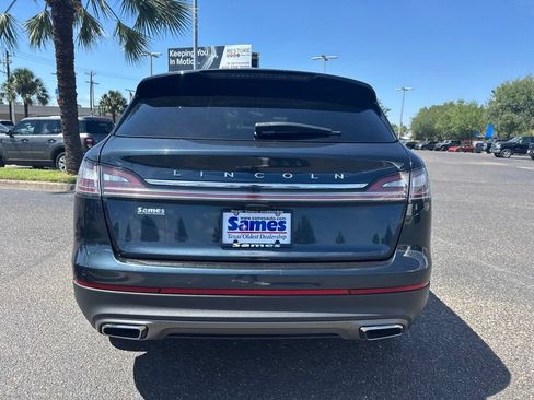 Used 2023 Lincoln Nautilus AWD w/ Premium Package image 4