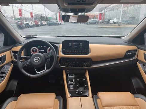 Certified 2023 Nissan Rogue Platinum w/ Platinum Premium Package image 12