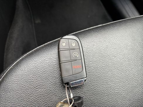 Used 2025 Jeep Compass Limited AWD/4WD image 21