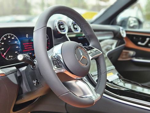 New 2026 Mercedes-Benz GLC 300 4MATIC image 16