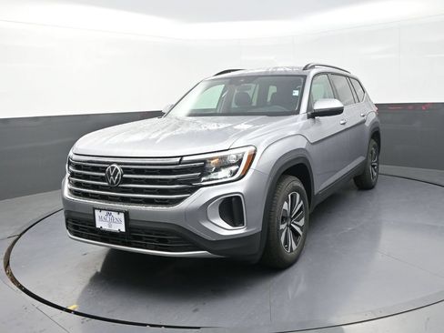Used 2026 Volkswagen Atlas SE AWD/4WD image 4
