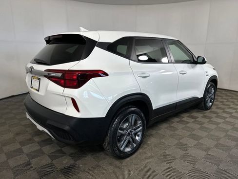 Used 2021 Kia Seltos LX image 3