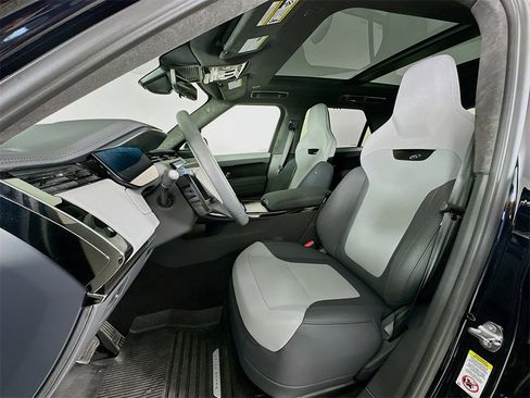 Used 2025 Land Rover Range Rover Sport SV Edition Two image 21