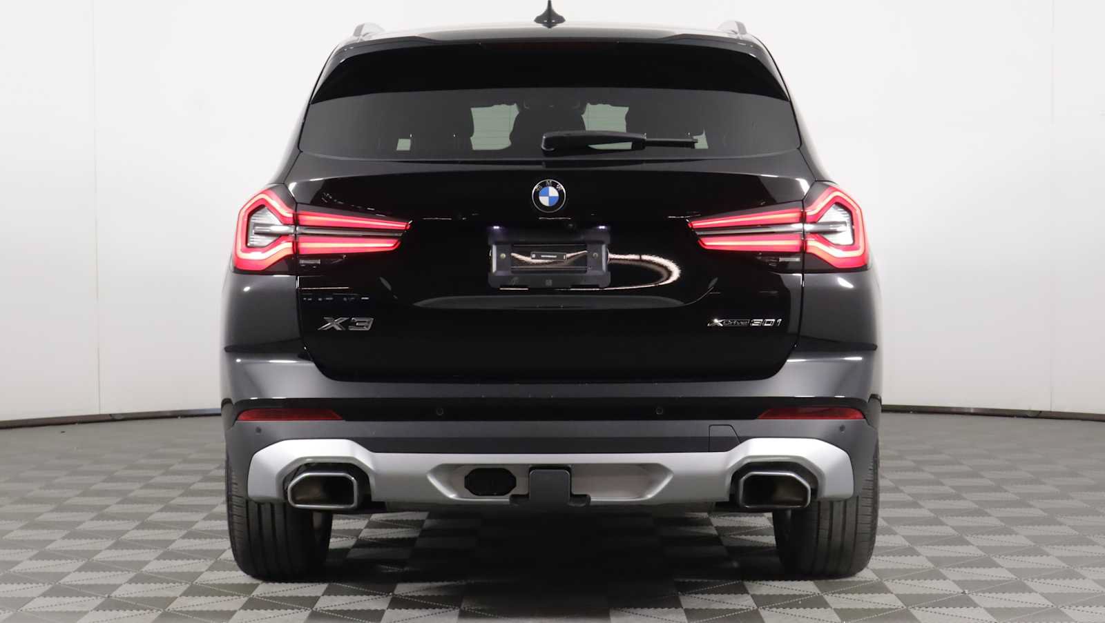 Used 2024 BMW X3 xDrive30i w/ Premium Package w/ZPA AWD/4WD image 5
