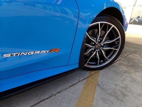 Used 2023 Chevrolet Corvette Stingray Premium Conv w/ Z51 Performance Package RWD image 29