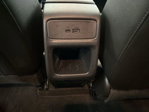 Used 2025 Chevrolet Trax LT w/ LT Convenience Package image 13