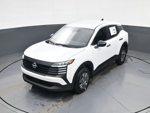 New 2026 Nissan Kicks S image 25