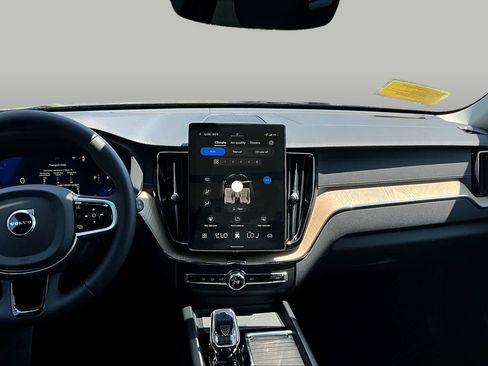 New 2026 Volvo XC60 B5 Ultra w/ Protection Package Premier AWD/4WD image 8