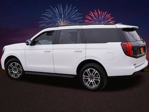 Used 2025 Ford Expedition Active AWD/4WD image 8