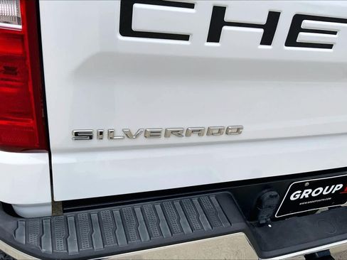 Used 2022 Chevrolet Silverado 1500 LT w/ Z71 Off-Road Package AWD/4WD image 30
