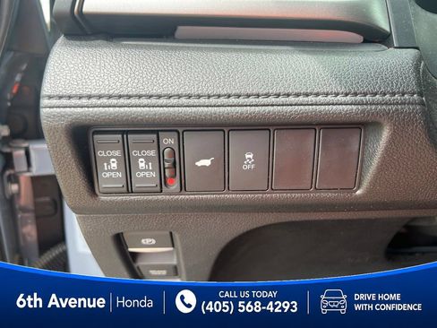 Used 2025 Honda Odyssey Sport-L image 32