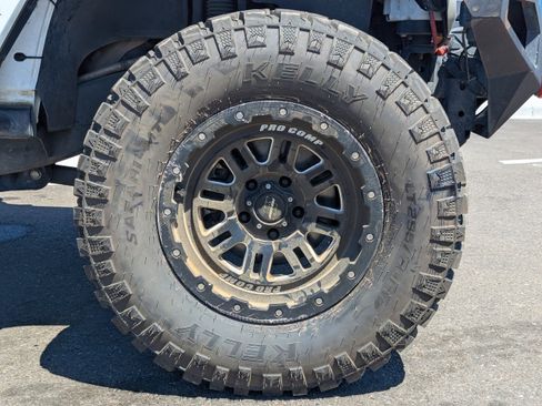 Used 2016 Jeep Wrangler Unlimited Rubicon w/ Connectivity Group AWD/4WD image 45