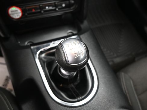 Used 2015 Ford Mustang Coupe image 15