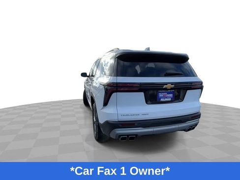 Used 2025 Chevrolet Traverse LT image 8