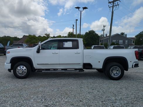 Certified 2025 Chevrolet Silverado 3500 High Country w/ Technology Package AWD/4WD image 7