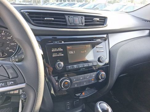 Used 2018 Nissan Rogue Sport S w/ S Appearance Package FWD image 20