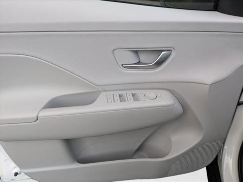 New 2026 Hyundai Kona SEL Premium image 16