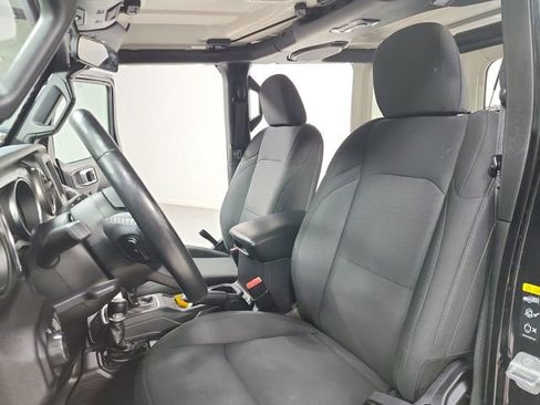 Used 2021 Jeep Wrangler Unlimited Sport image 19