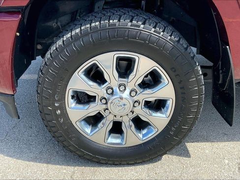 Used 2022 RAM 2500 Limited AWD/4WD image 9